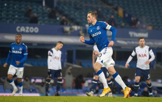 进攻愈发猛 进攻愈发猛