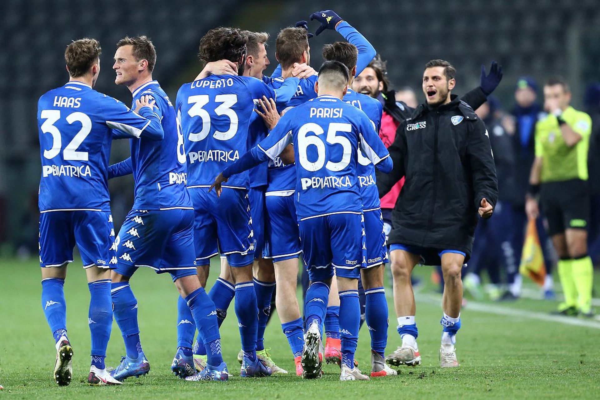 努力推动 努力推动